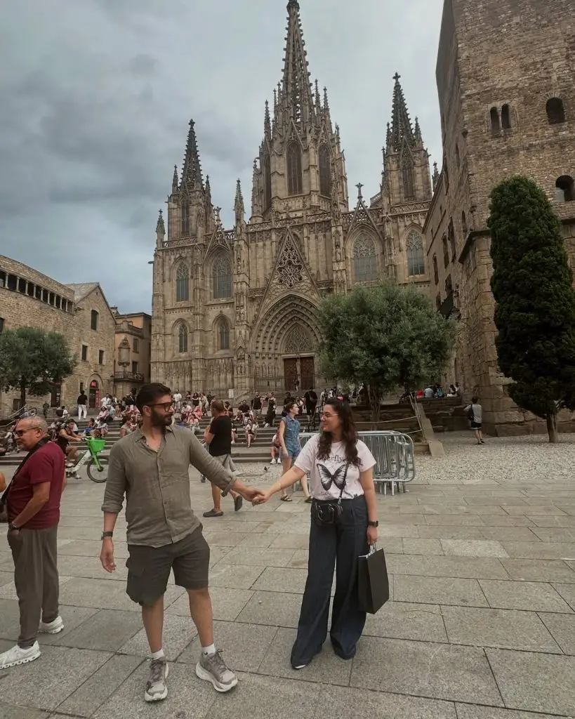 Faysal quraishi Vacations With Family In Barcelona