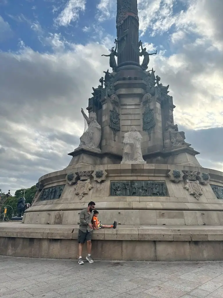 Faysal quraishi Vacations With Family In Barcelona