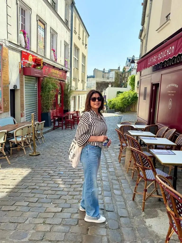 Hadiqa Kiani & Son Vacation In France
