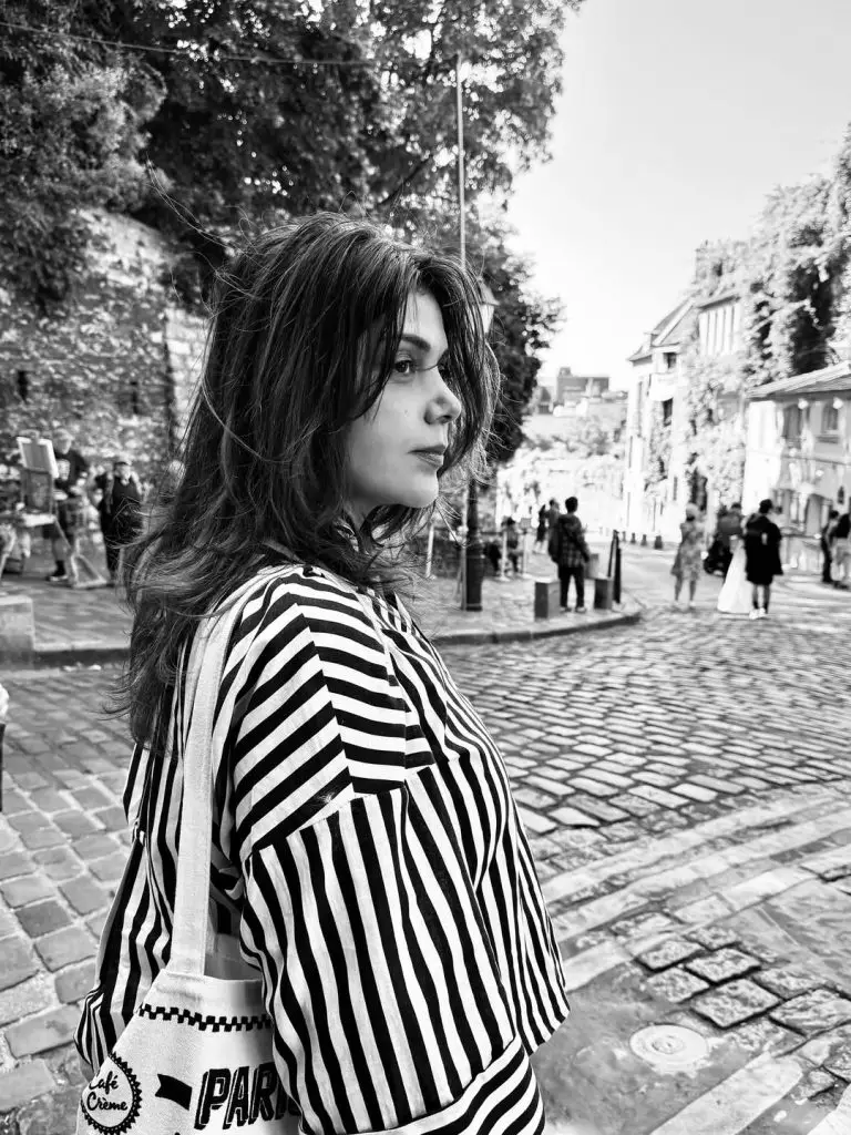 Hadiqa Kiani & Son Vacation In France