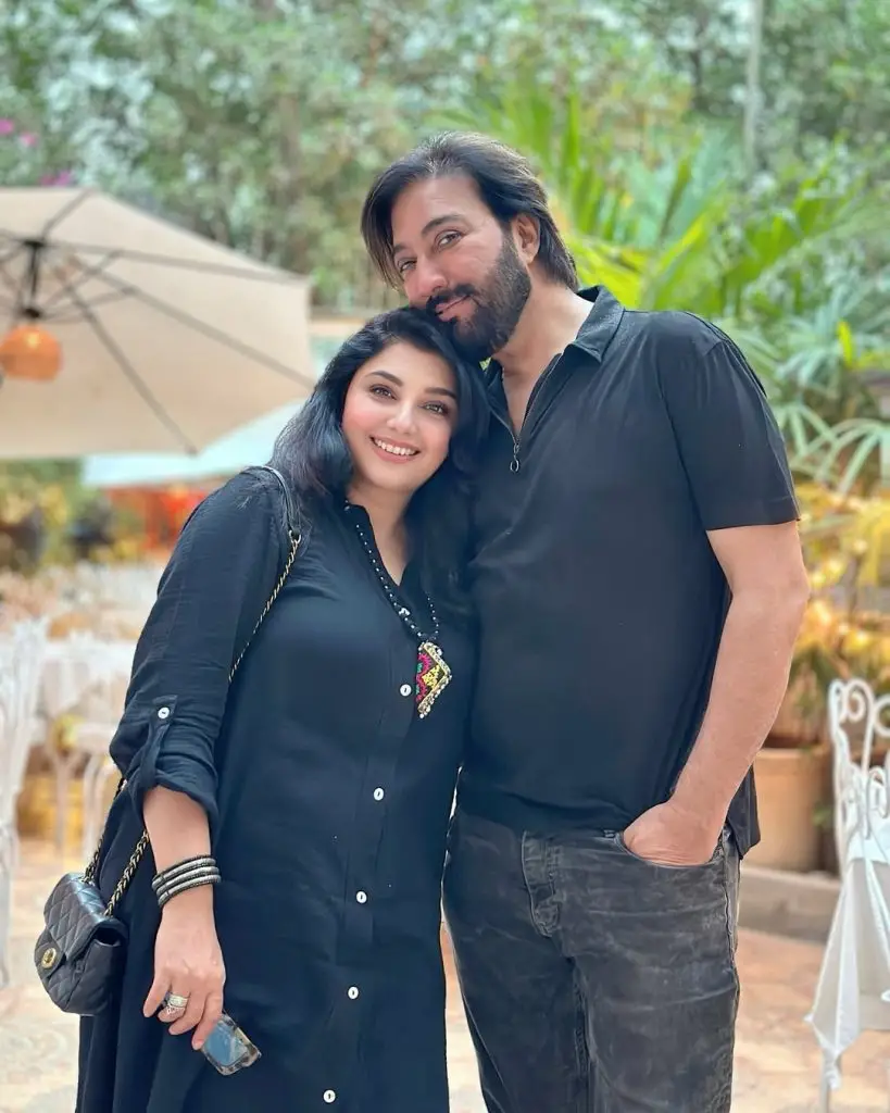 Javeria Saud Shares family Pictures From The Edge New York City