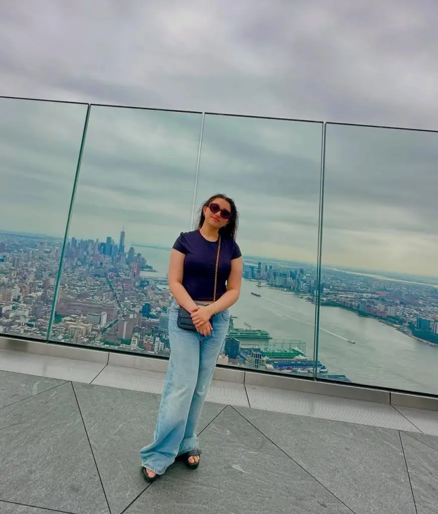 Javeria Saud Shares family Pictures From The Edge New York City