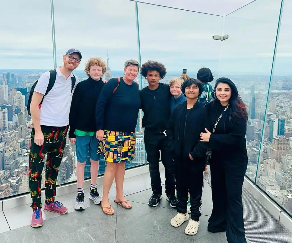 Javeria Saud Shares family Pictures From The Edge New York City
