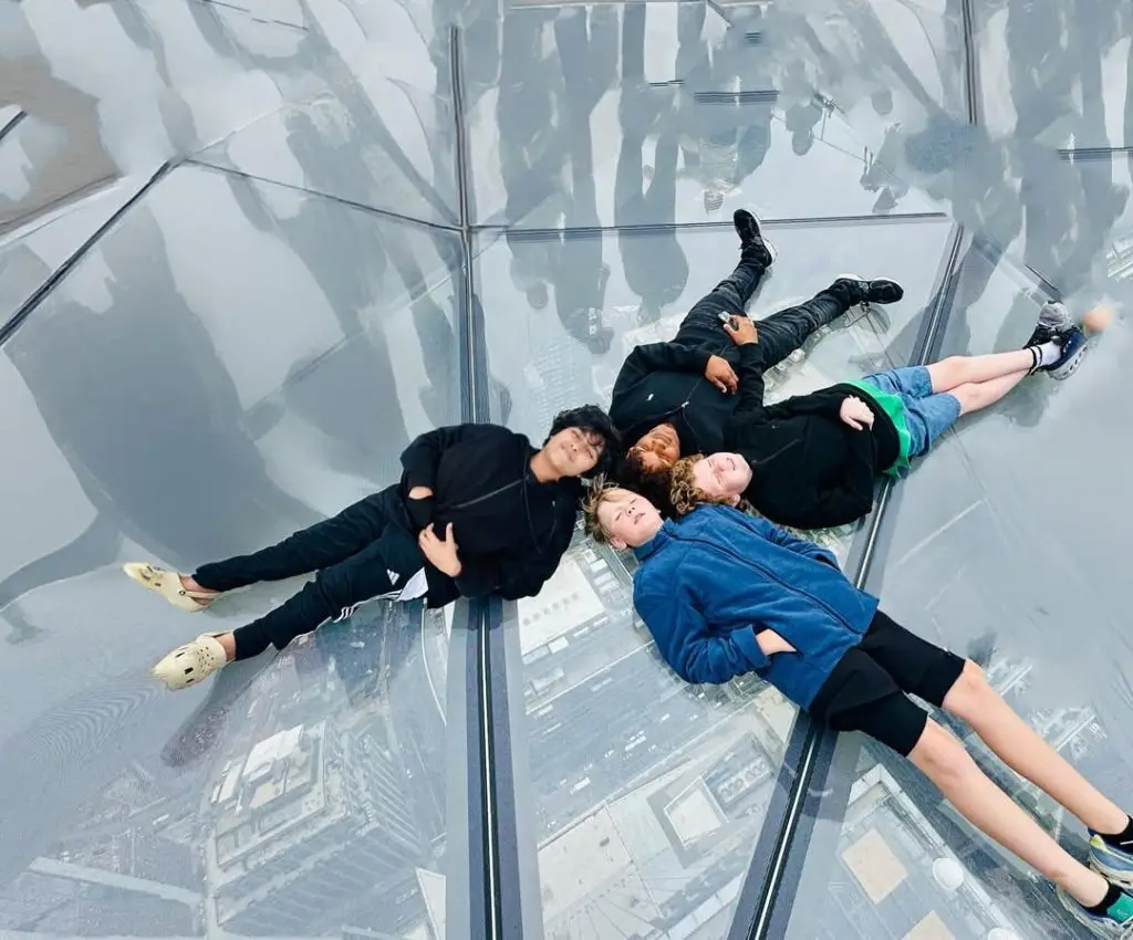 Javeria Saud Shares family Pictures From The Edge New York City