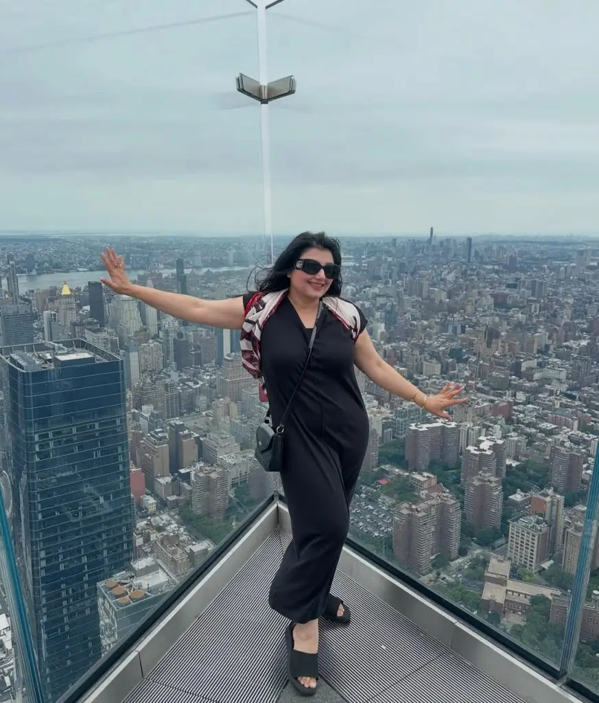 Javeria Saud Shares family Pictures From The Edge New York City