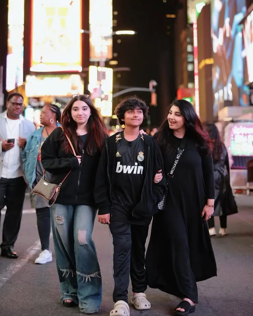 Javeria Saud with Her Kids From Time Square