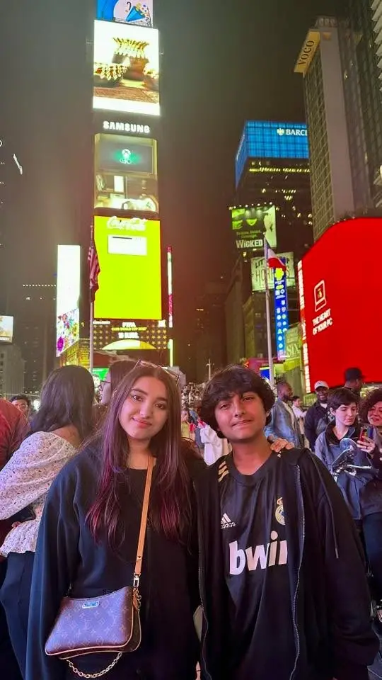 Javeria Saud with Her Kids From Time Square