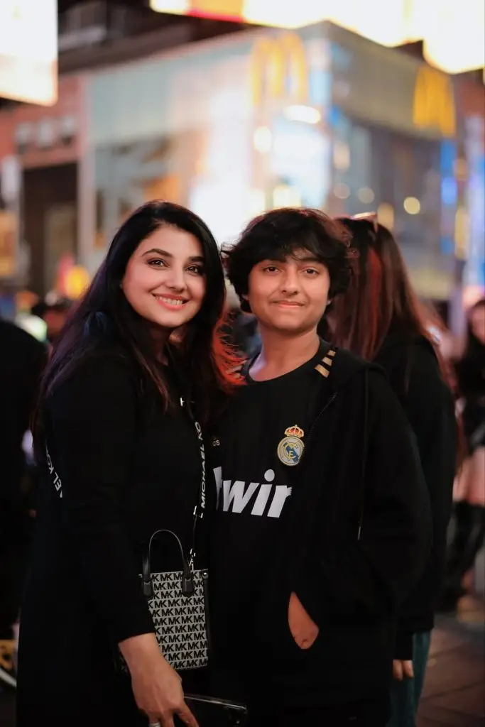 Javeria Saud with Her Kids From Time Square