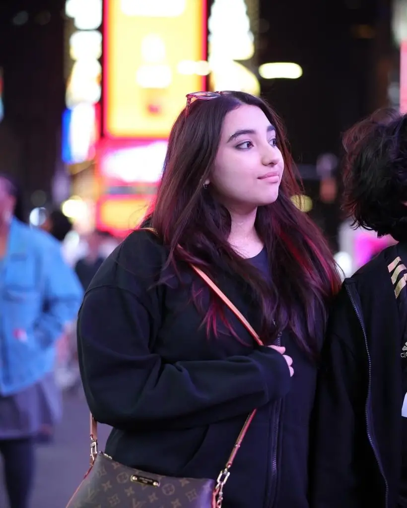 Javeria Saud with Her Kids From Time Square
