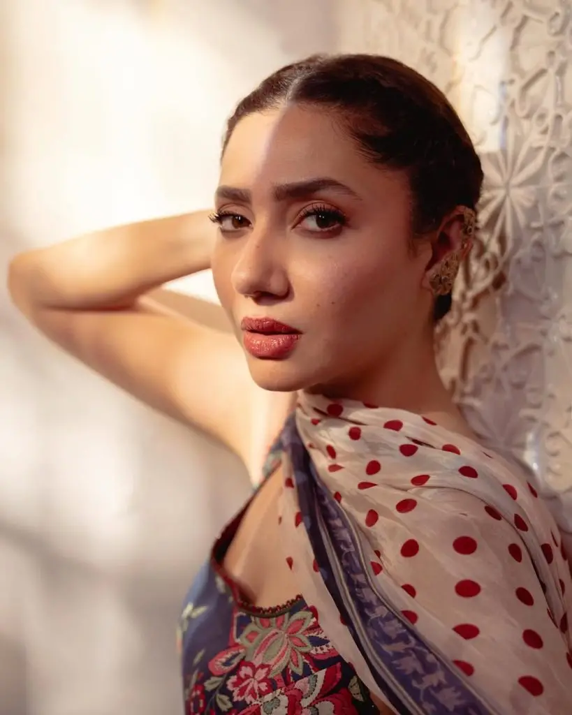 10 Pakistani Stars Who Faced Age Shaming In 2025