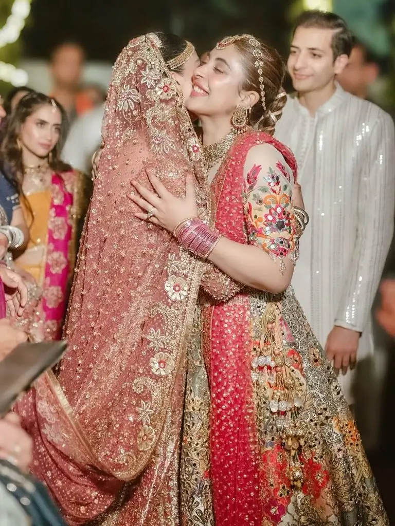 Mawra Hocane’s Sweet Birthday Wish For Sister Urwa Hocane