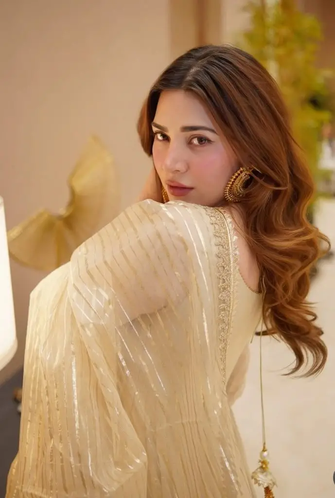 Naimal Khawar Soon Making A TV Comeback