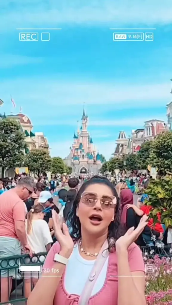 Nida Yasir Shares Family Vacation Pictures From Disneyland Paris
