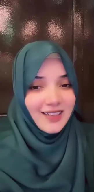 Rabeeca Khan Responds To Umrah Vlogging Criticism