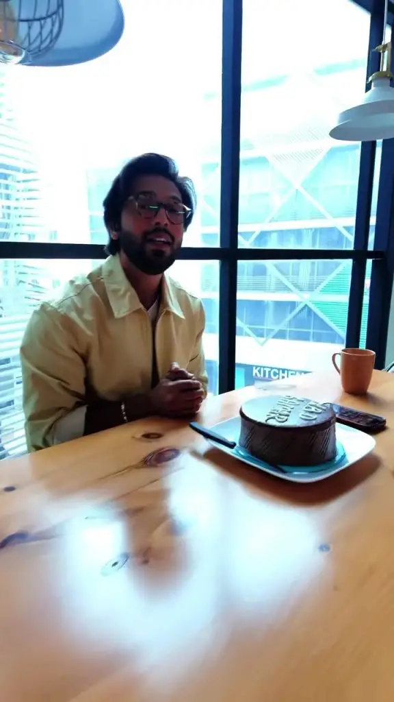 Fahad Mustafa’s Cutest Birthday Celebration For Samar Jafri