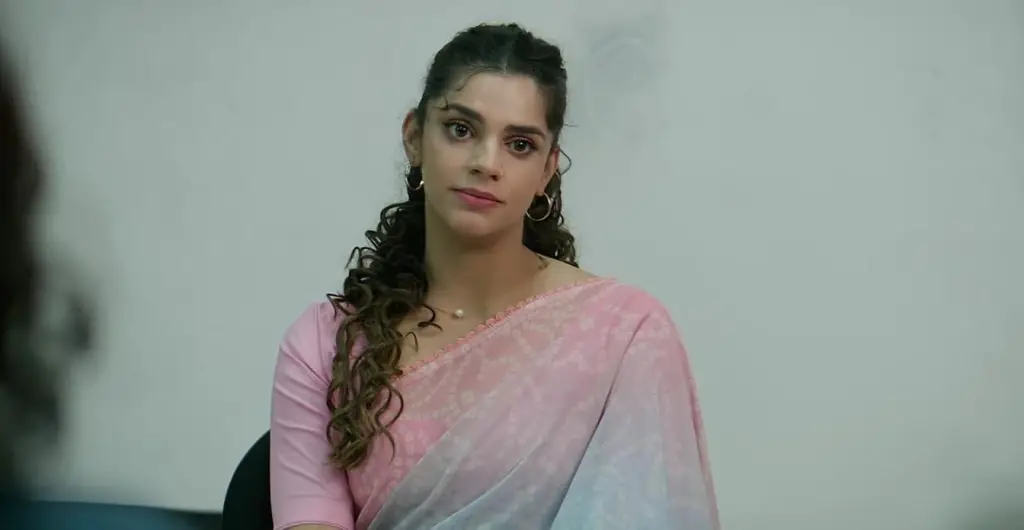 Main Manto Nahi Hoon Episode 2 – Sanam Saeed Makes Strong Television Comeback
