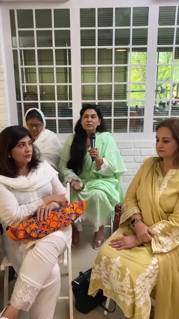 Pakistani Artists Arrange Dua For Ayesha Khan & Humaira Asghar