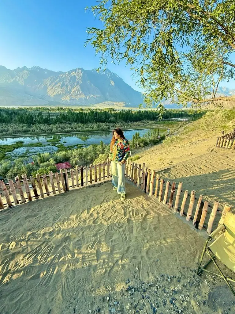 Urwa Hocane & Farhan Saeed Vacation In Skardu