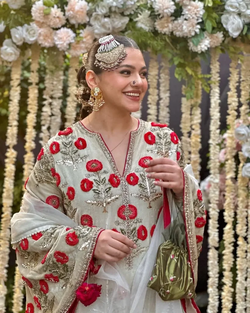 Zara Noor Abbas Slams Beauty Industry for Promoting Anti Ageing