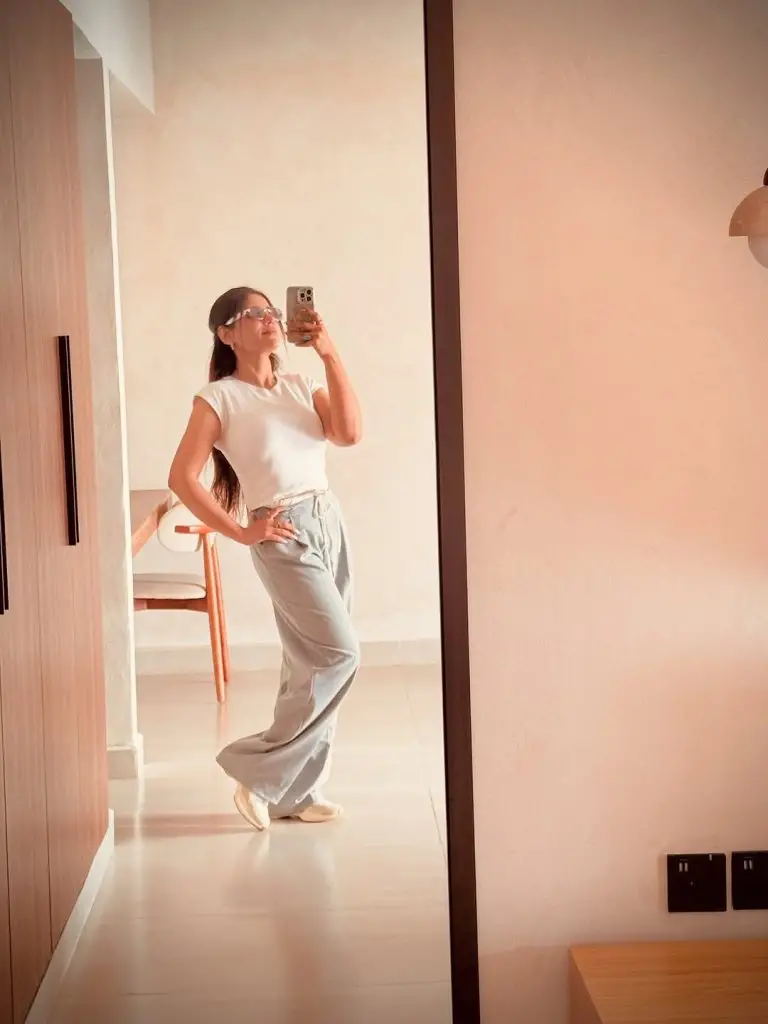 Aamna Malick Bold Pictures Get Interesting Public Reactions
