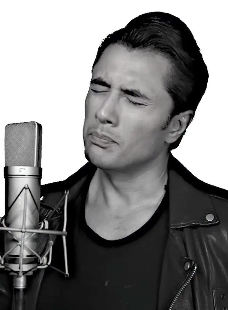 Ali Zafar Covers Famous Bollywood Song Saiyaara