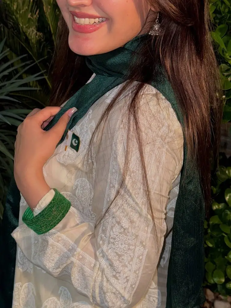 Iqra Kanwal Shares Azadi Special Family Photoshoot