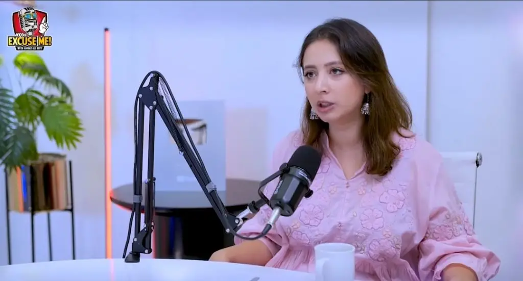 Komal Aziz Shares Reasons for Leaving the Showbiz Industry