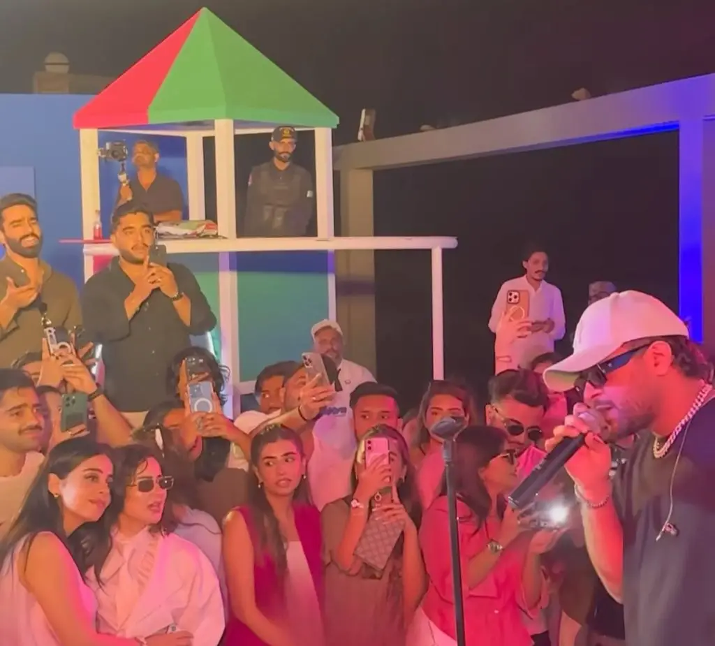 Hania Aamir Attends Asim Azhar’s Concert