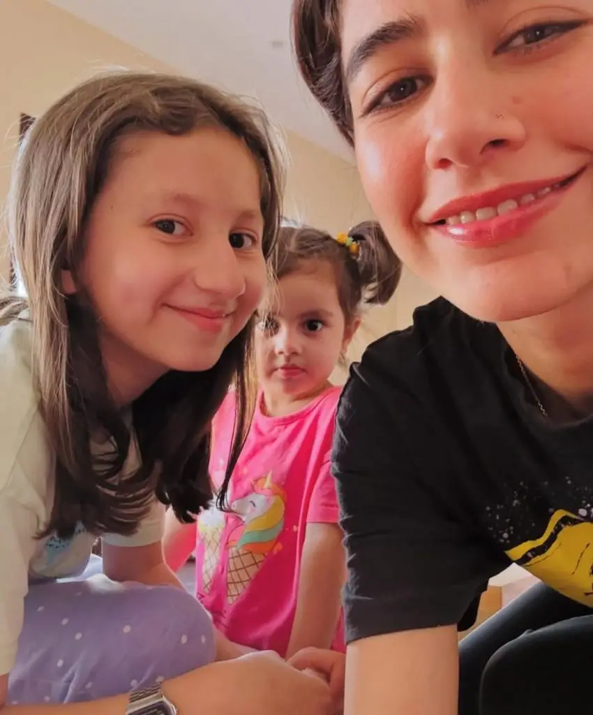 Syra Yousaf About Nooreh’s Bond with Zehra & Co Parenting