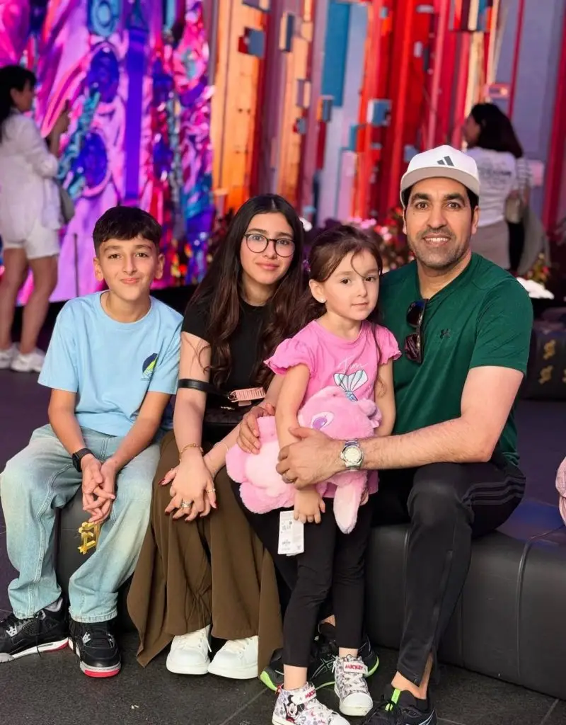 Umar Gul Enjoying Family Vacation in UK