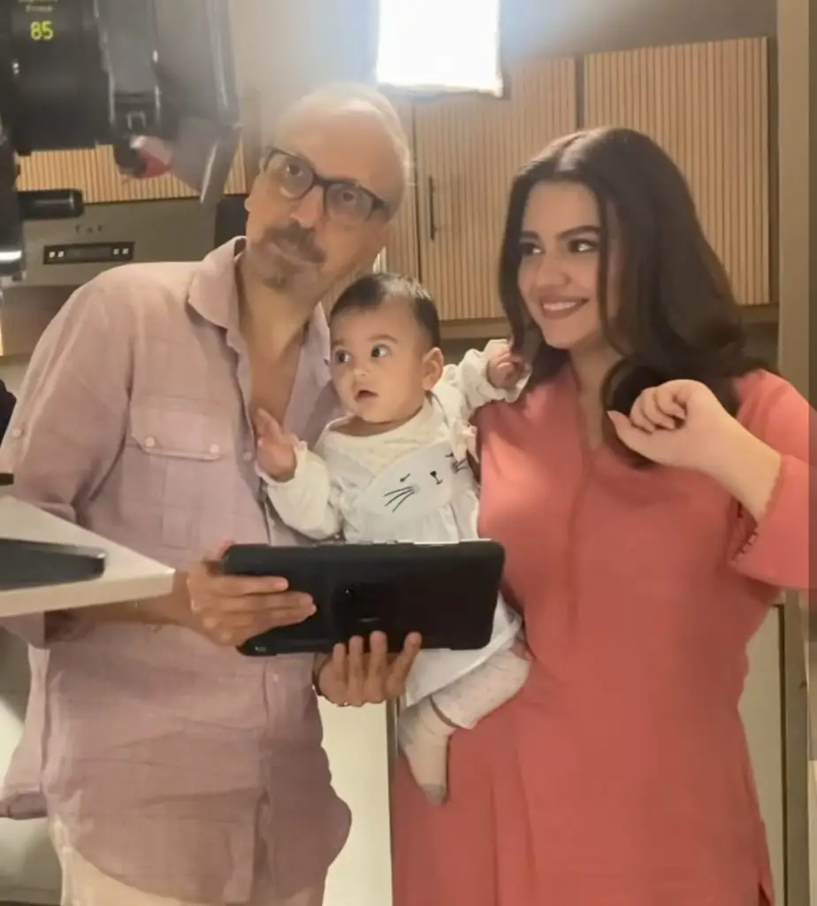 Zara Noor Abbas’s Emotional Note on Project with Her Mother & Daughter