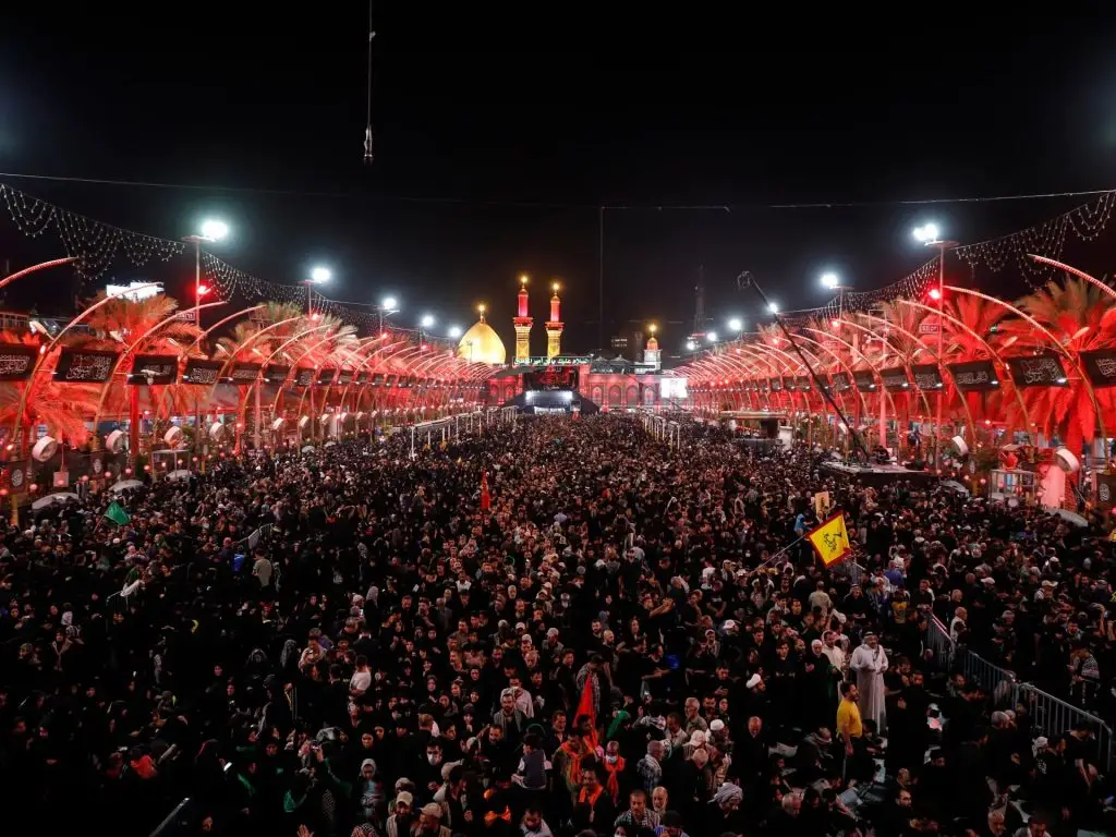 Pakistani Celebrities In Karbala For Arbaeen