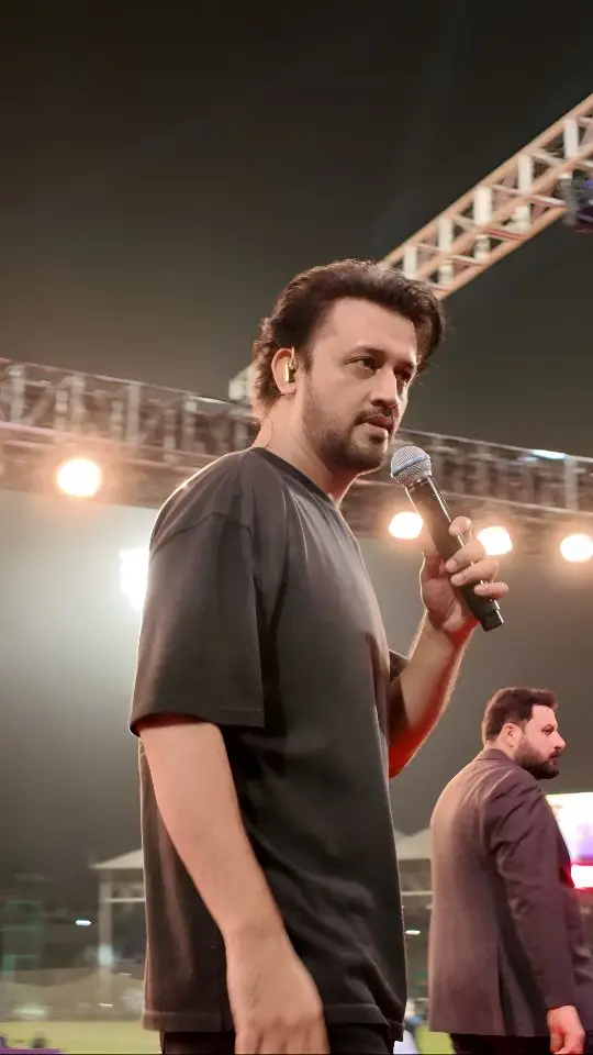 Atif Aslam Performs At Azaadi Concert A Day After Father’s Death