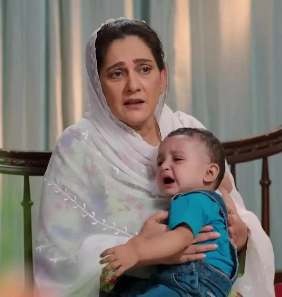 Public Reacts To Hunain And Dua Baby In Sharakat