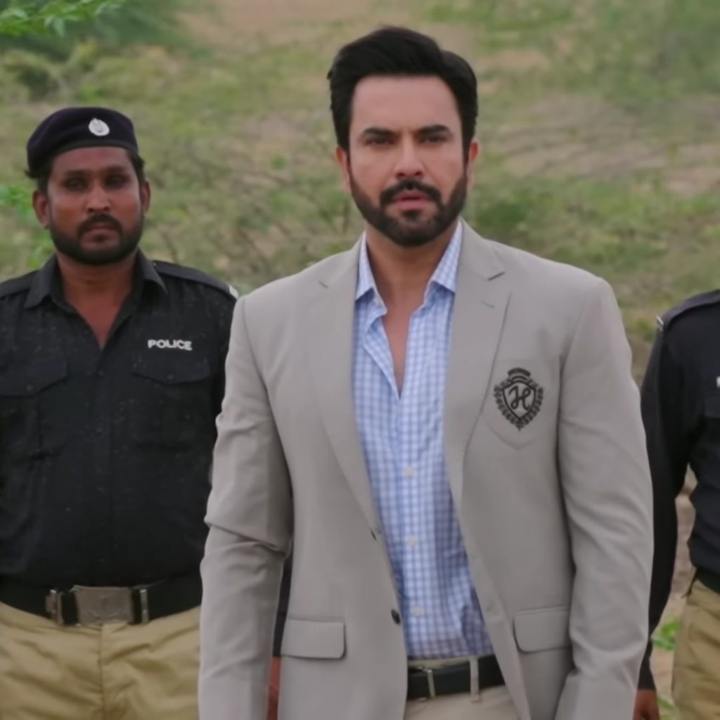 Do Kinaray Episode 53 – Waleed’s Rescue Of Dureshehwar Divides Fans