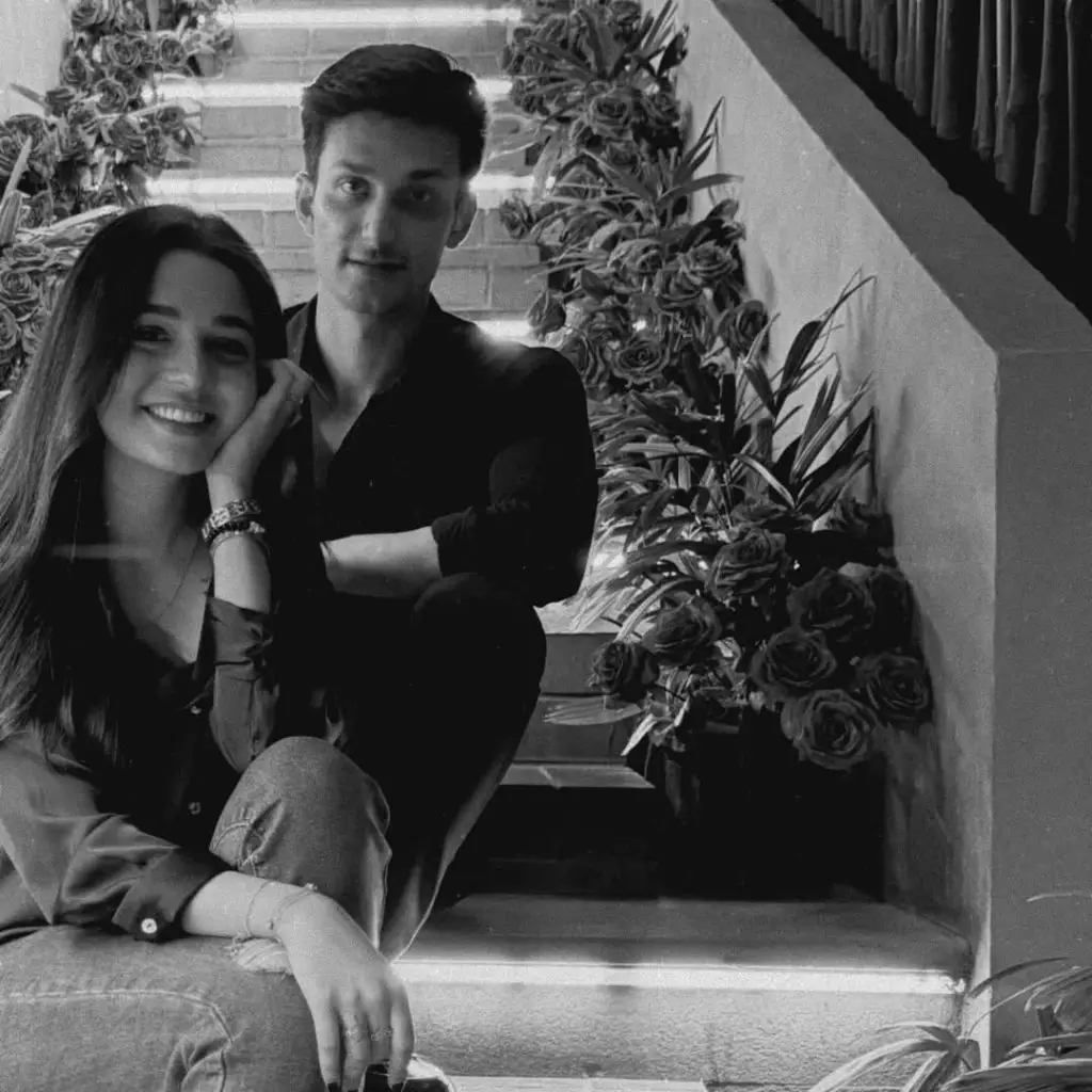 Emaan Khan’s Pictures with A Speacial Someone Out On Instagram