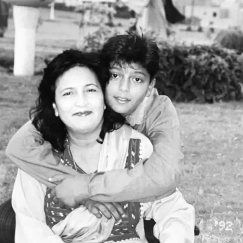 Famous Pakistani Stars Childhood Pictures