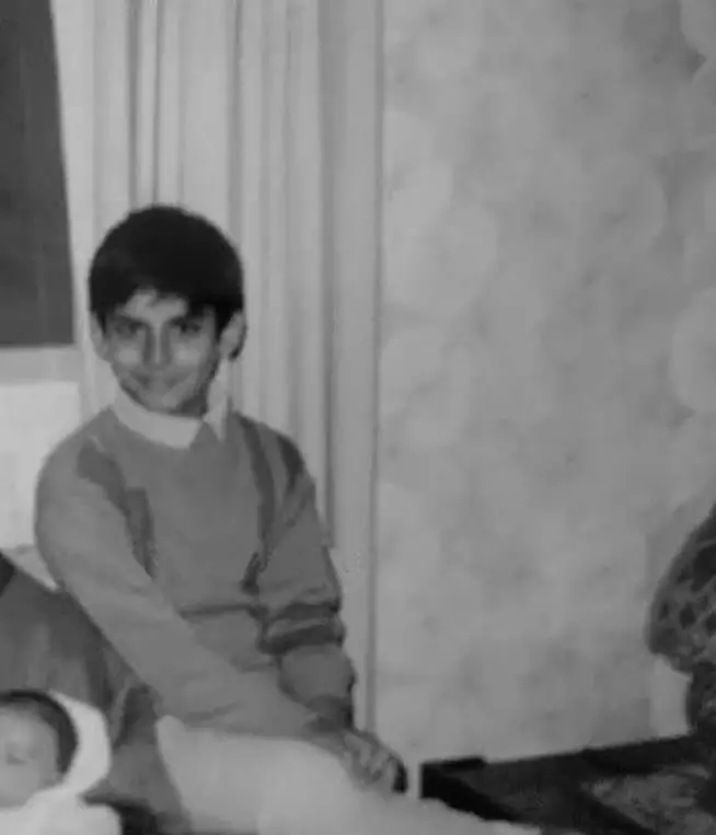 Famous Pakistani Stars Childhood Pictures