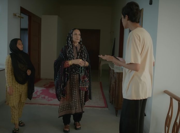 Mama Rasheed Gor Gohar Rasheed Overjoyed At His Mother’s Acting Debut | Reviewit.pk