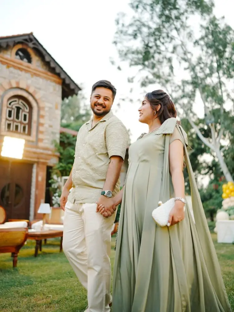 Iqra Kanwal Celebrates Pastel Themed Baby Shower