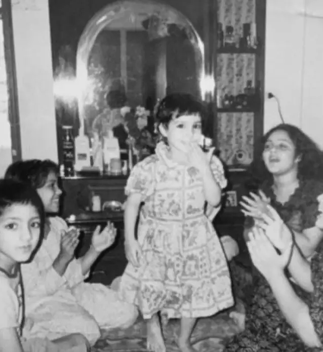 Famous Pakistani Stars Childhood Pictures