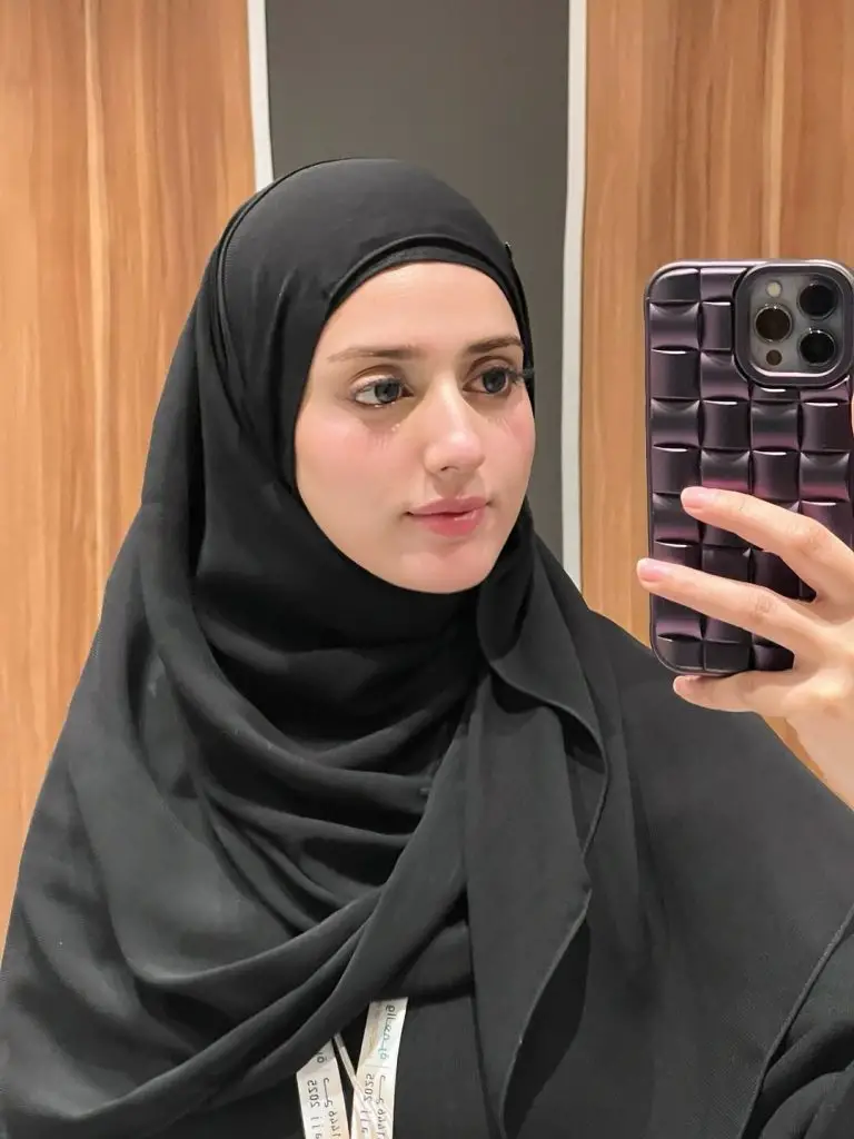 Jannat Mirza Faces Backlash for Sharing Her Hajj Tour Details