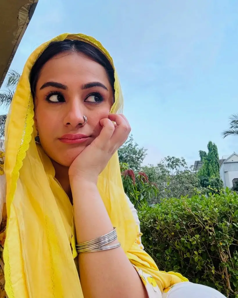 Maham Aamir Responds To Criticism On Her Teeth