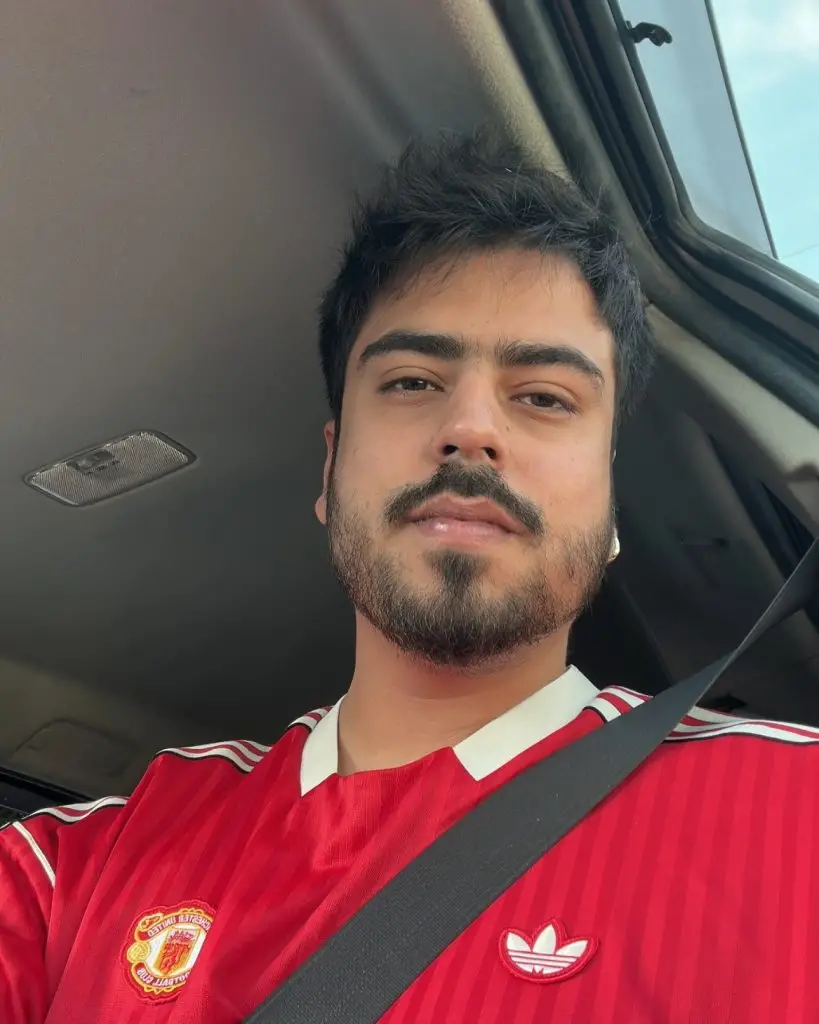 Jhol Singer Maanu Ties The Knot