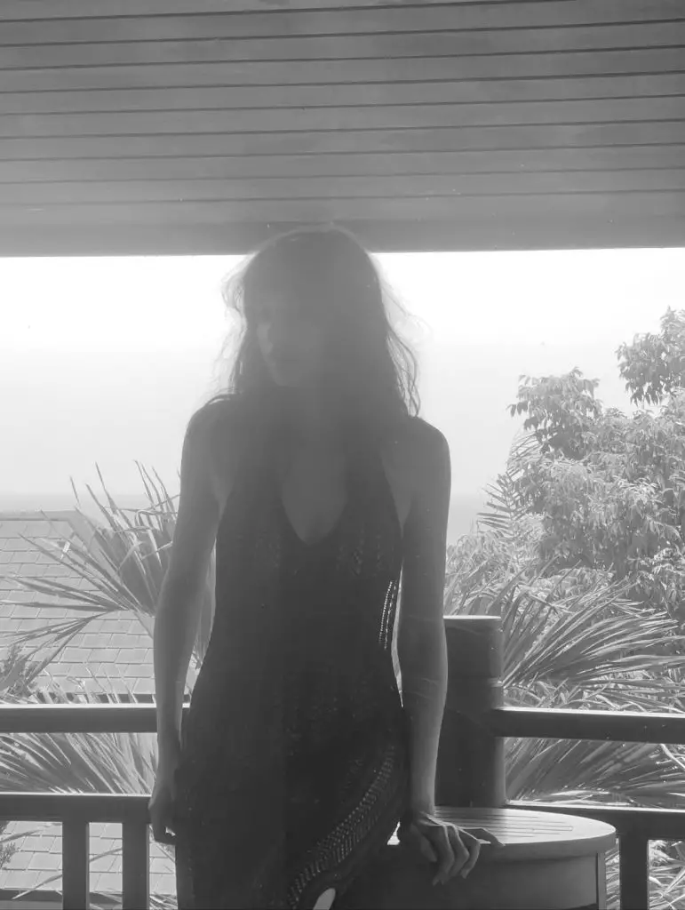 Mamya Shajaffar’s Bold Vacation Look Raises Eyebrows