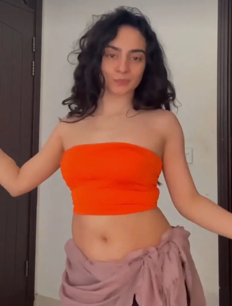 Mehar Bano’s Vulgar Dance & Dressing Severely Criticized