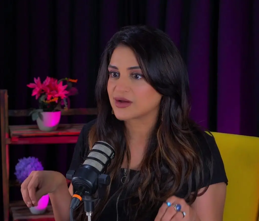 Nazia Malik Heavily Criticizes Mahira Khan