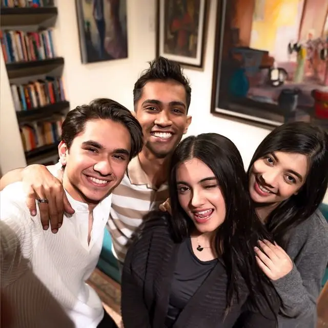 Parwarish Director Speaks On Amal & Sameer’s Hug