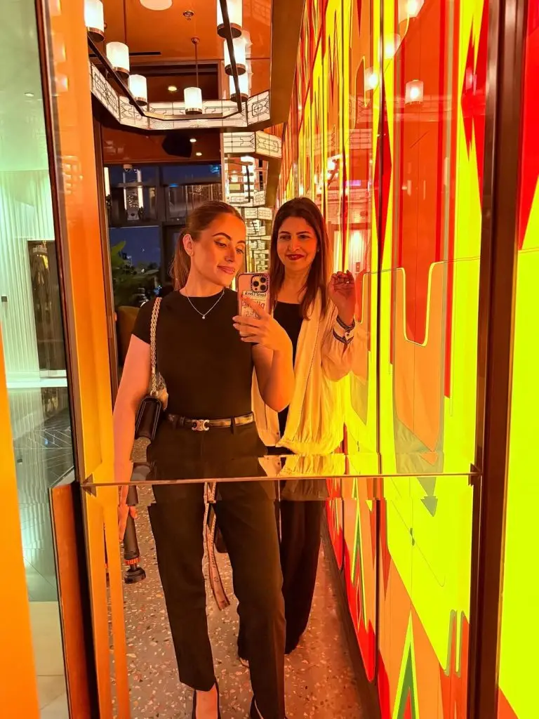 Shagufta Ejaz Sweet Clicks With Daughter