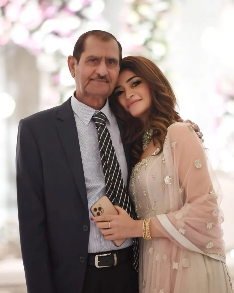 Zoya Nasir’s Parents Interesting Love Story